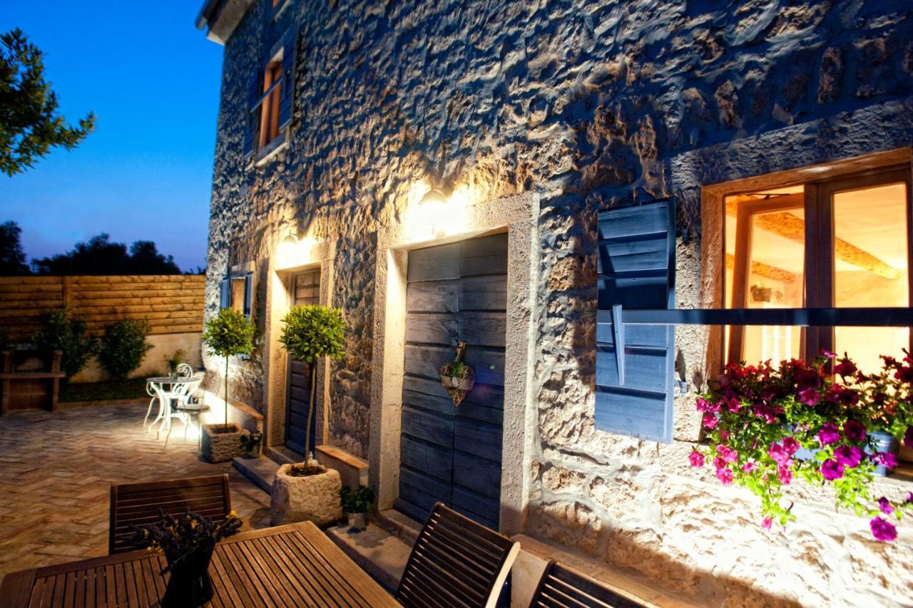 Villa Lauriana Diminici ภายนอก รูปภาพ